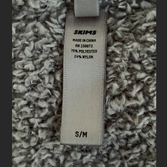 Skims knit fuzzy grey long robe size s/m (unisex) - Picture 7 of 12